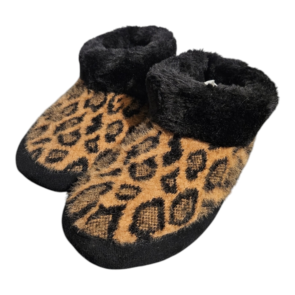 NWOT Isotoner Memory Leopard Print Moccasins Slippers Womens Medium 6.5-7.5